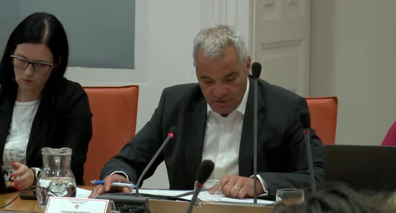 Mestni svet potrdil dvig cen za pomoč na domu in zvišanje grobnin