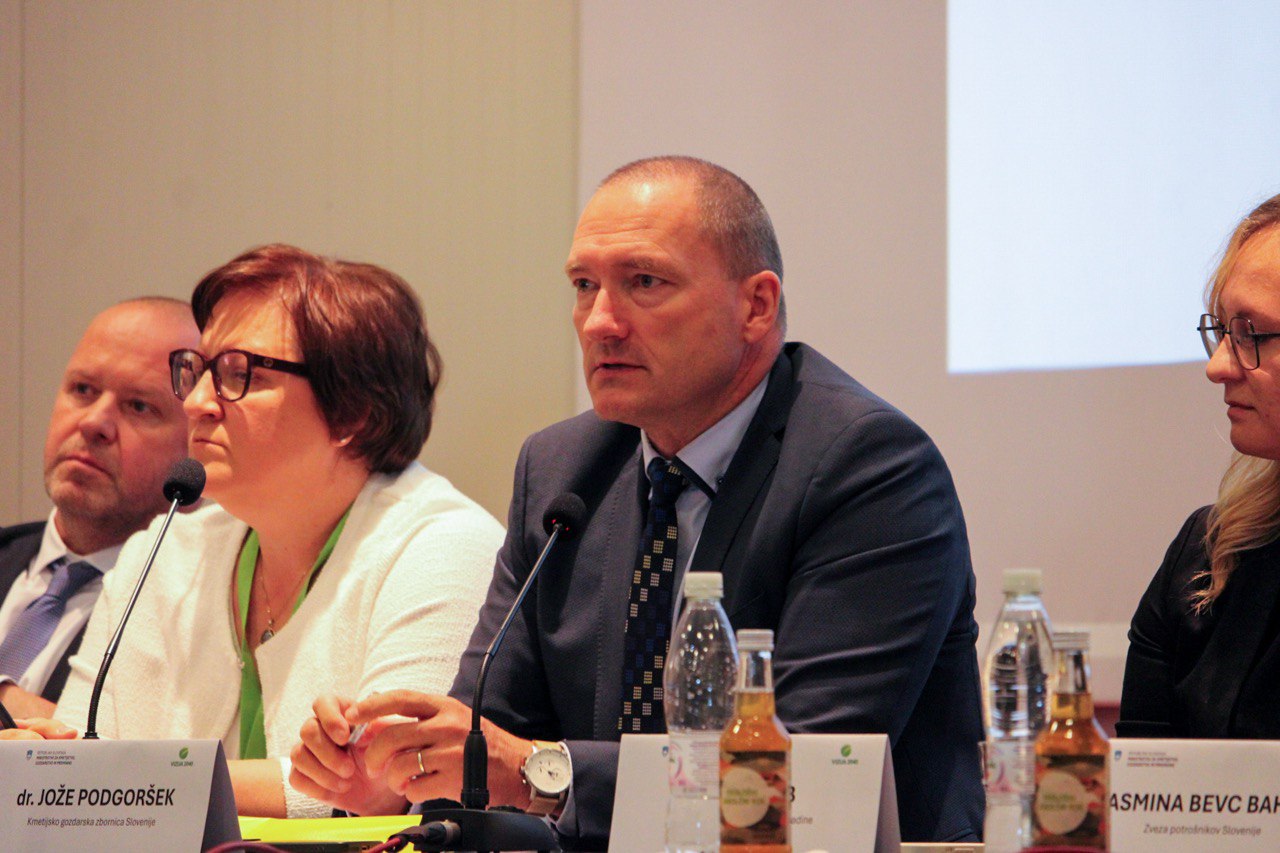 Slovensko kmetijstvo pred velikimi odločitvami: Ministrstvo predstavlja načrte do leta 2040