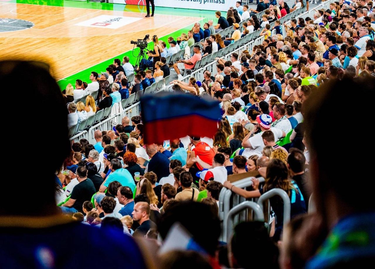 Eurobasket 2025: Slovenijo bo na Poljskem spodbujalo več kot 1000 navijačev