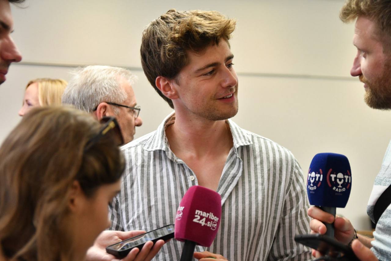 Matej Zemljič iz serije Skrito v raju odkrito: "Mark mi gre na živce, niti malo si nisva podobna"