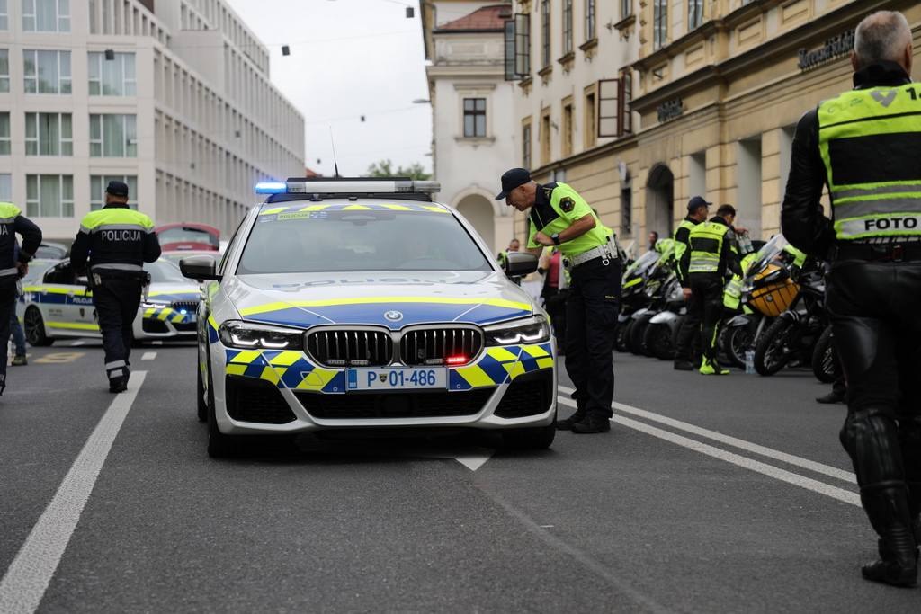 Matozova strategija za policijo: Kadrovsko stisko bi reševal z nižjo izobrazbo policistov