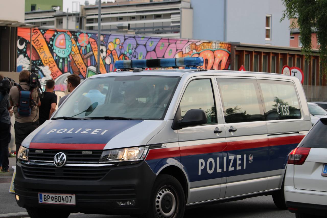 V Avstriji zaradi grožnje streljanja evakuirali tri osnovne šole