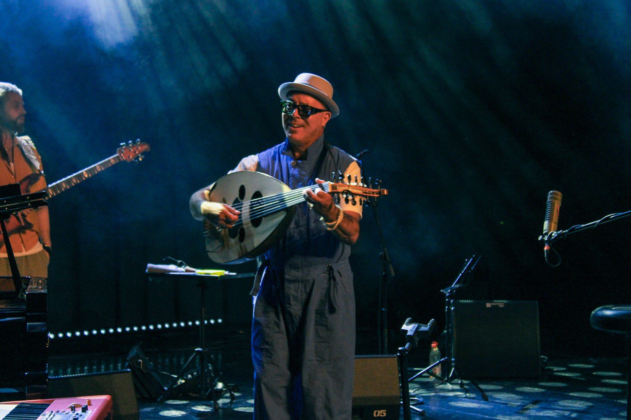 FOTO in VIDEO: Dhafer Youssef odprl JazzLent s koncertom, ki je presegel glasbene meje