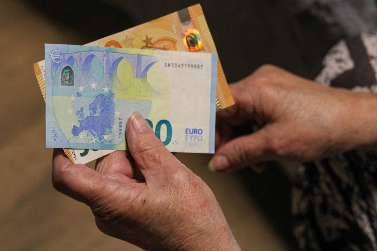 71-letni upokojenec iz BiH ujet brez veljavnih dokumentov in z več kot 40.000 evri gotovine