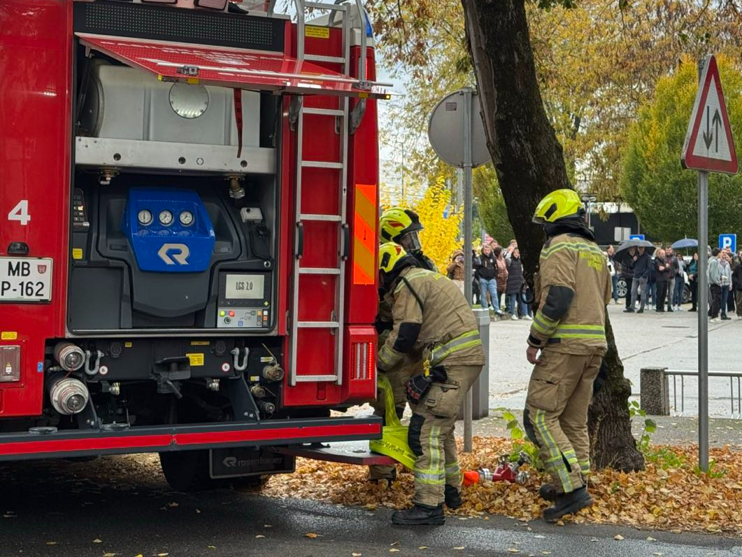 Ognjeni zublji zajeli dve stanovanji v Mariboru, škoda vsaj 60.000 evrov