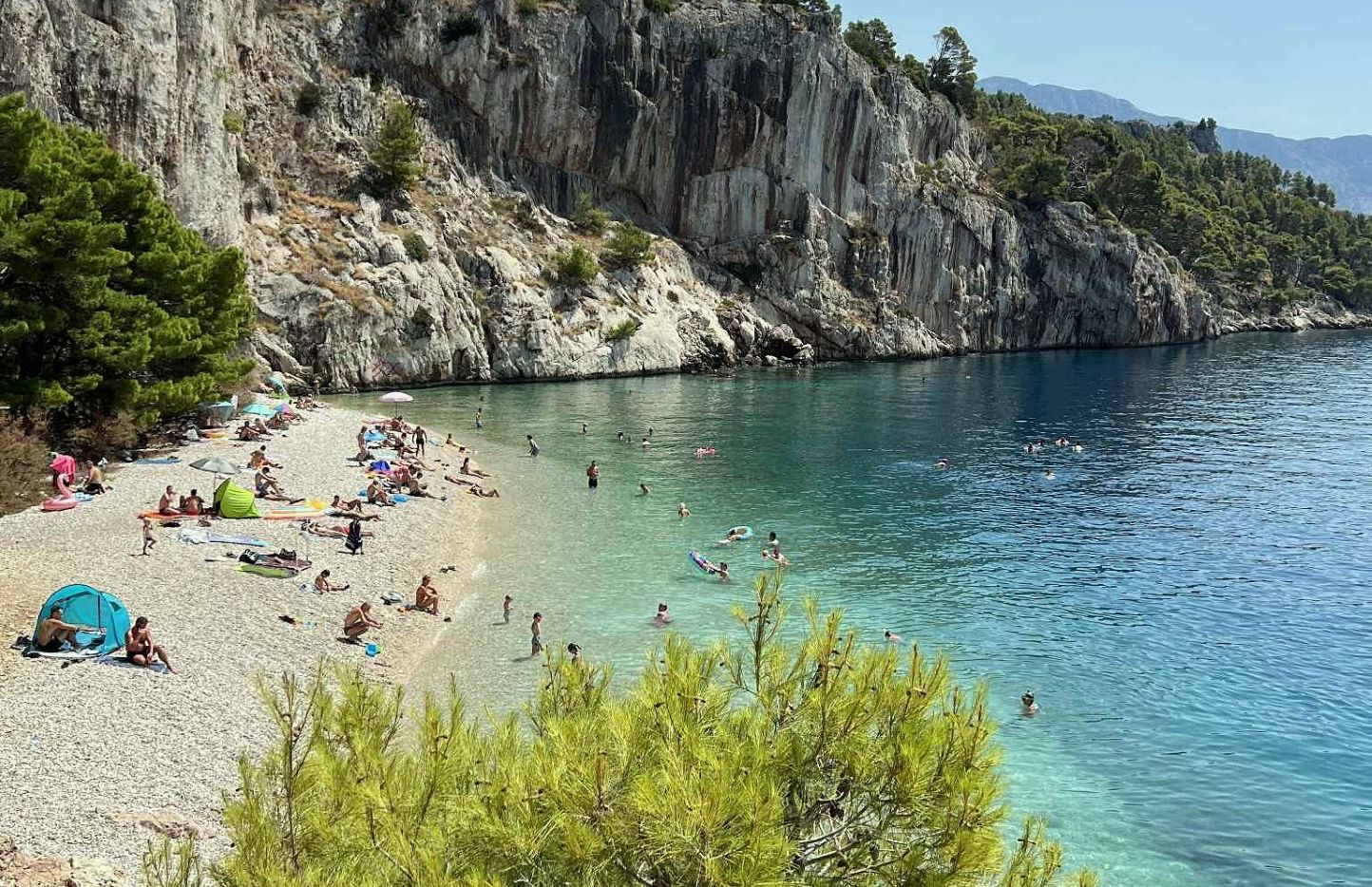 Dopustniki jezni in ogorčeni nad prizorom s plaže na Hrvaškem