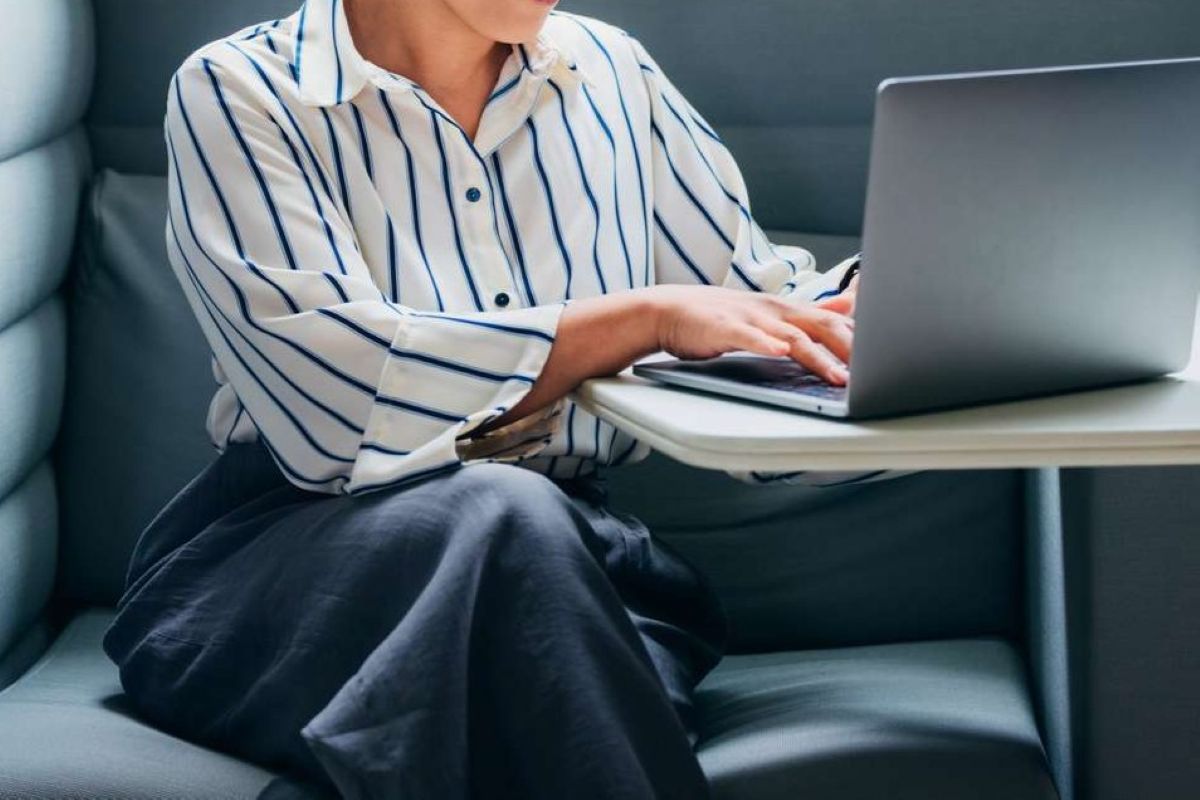 Od kupcev pobrala avanse v skupni vrednosti 20.000, nato pa se "pogreznila v zemljo"