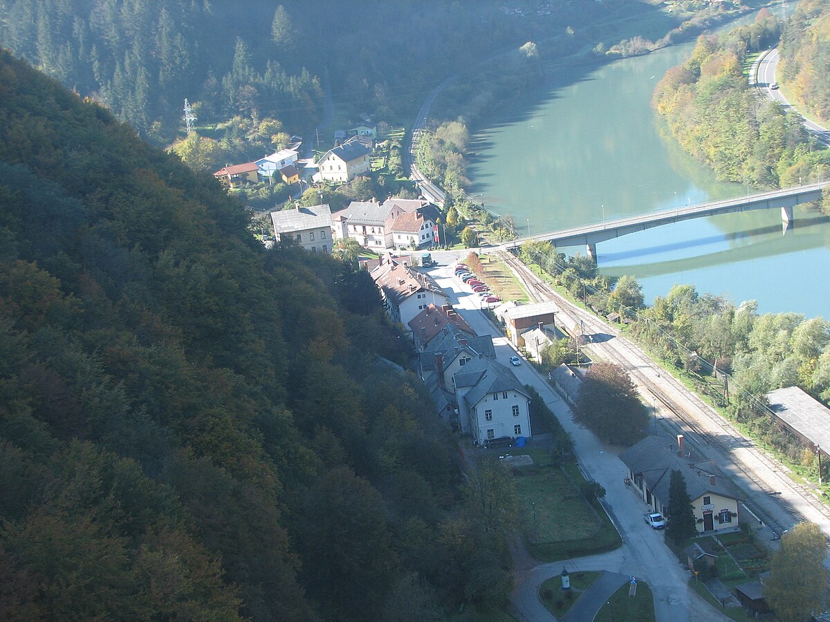 Znano, zakaj bo zaprt most čez reko Dravo v Podvelki