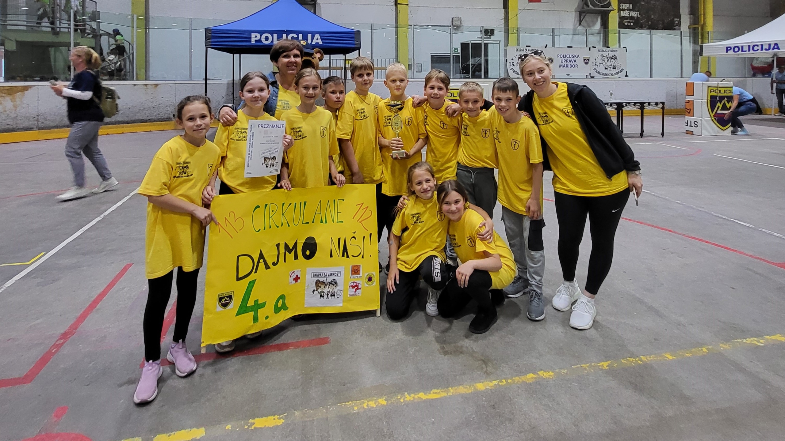FOTO: Osnovnošolci uživali na otroški varnostni olimpijadi mariborskih policistov