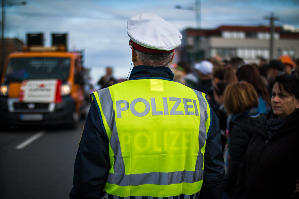 V Avstriji ustavili moška, ki sta v avtu prevažal 14 lobanj