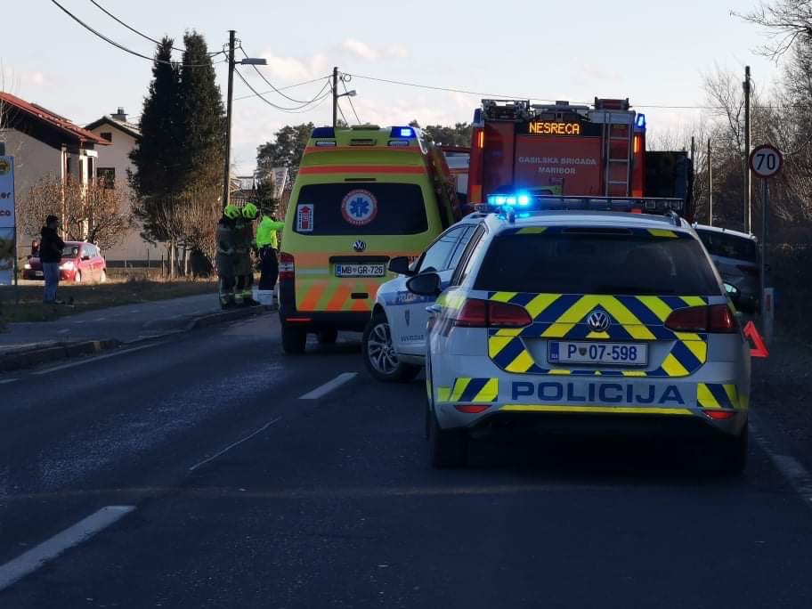 V prometni nesreči v okolici Maribora umrl kolesar