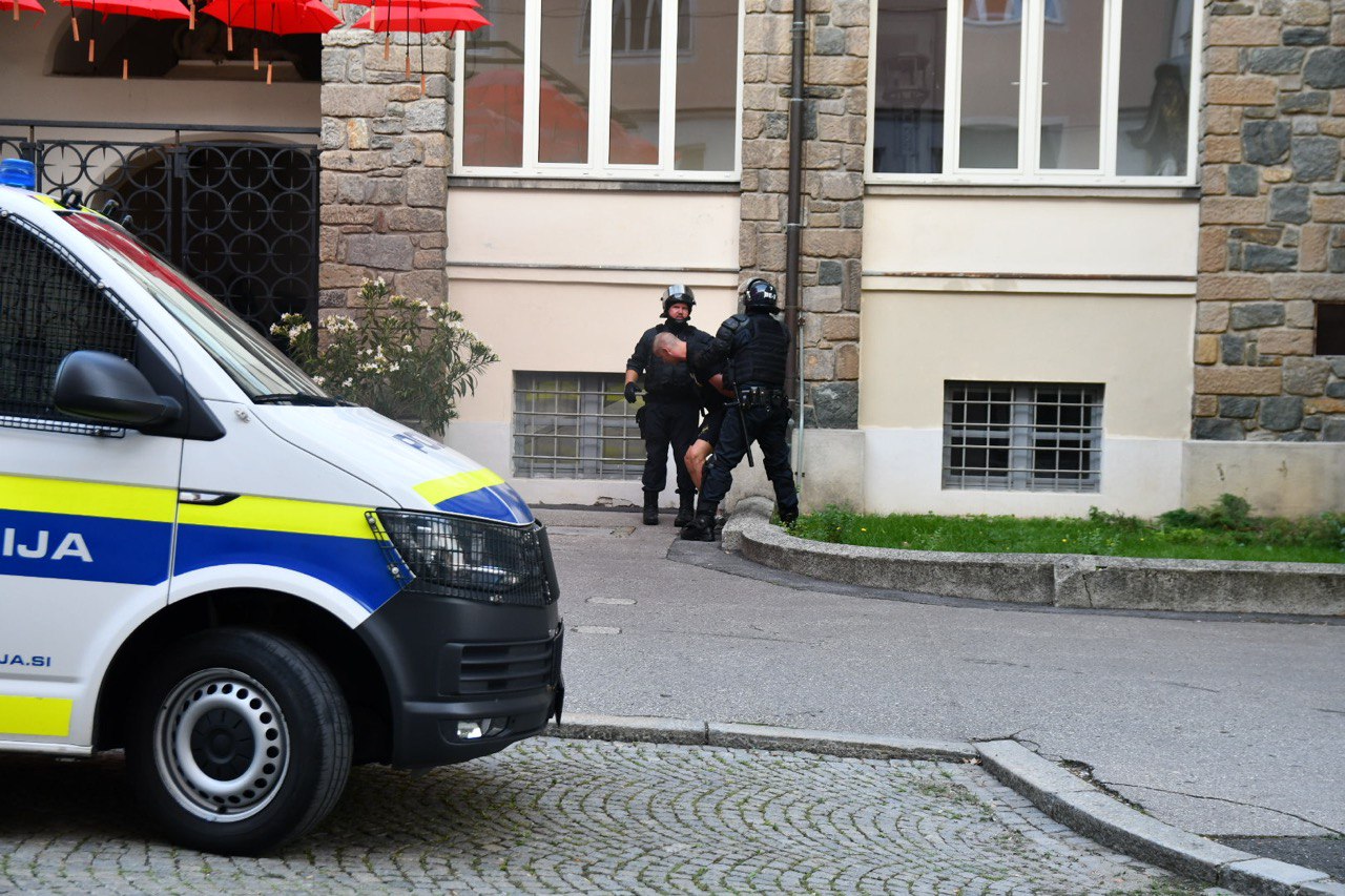 Stopili na prste storilcu, ki je večkrat vlamljal