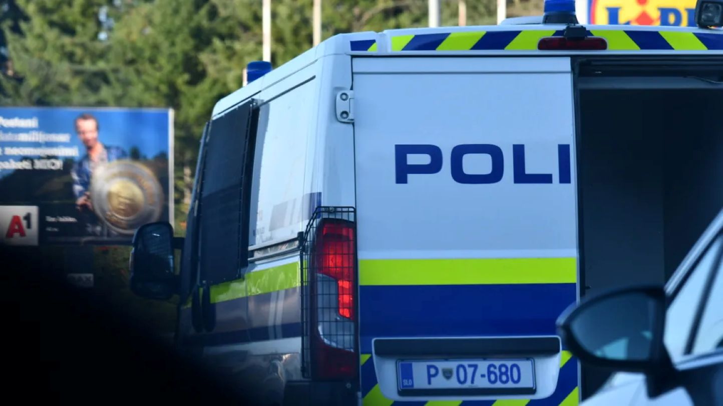 Nepridipravi ob železniški progi odtujili kable, škode za vsaj 13.000 evrov
