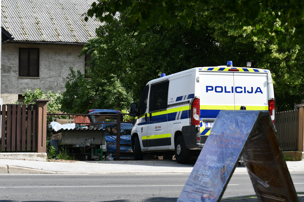 Po seriji vlomov v priporu mladoletnik, 48-letnika pa so ustavili kar domačini