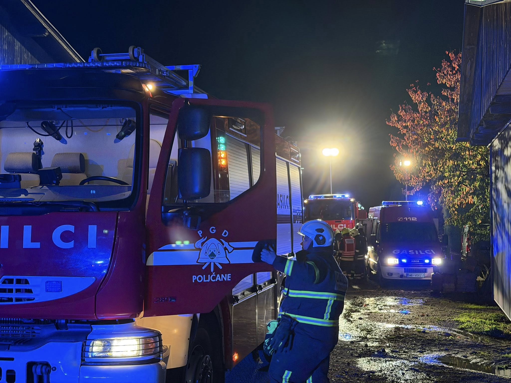 Požar na območju PU Maribor "pogoltnil" za kar 40.000 evrov premoženja