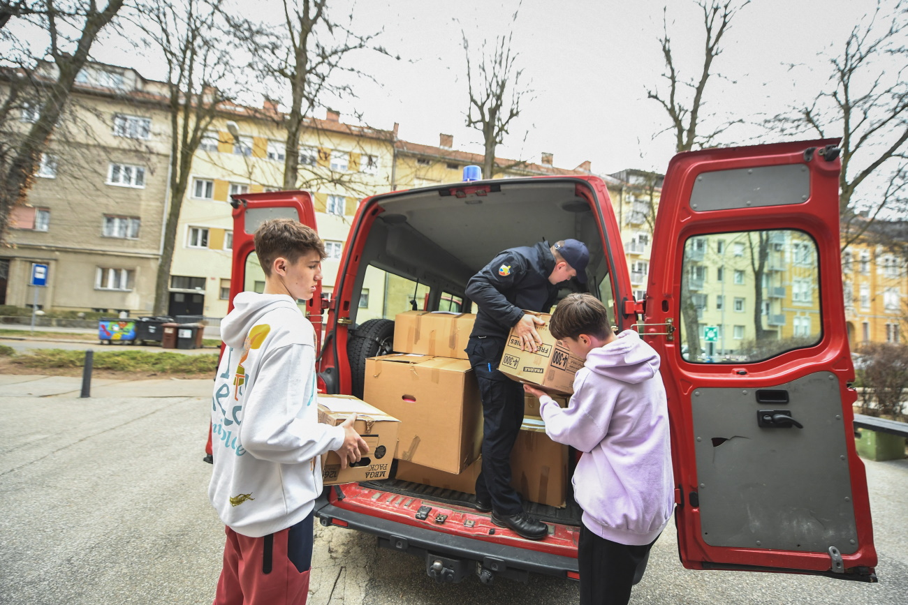 Mariborčani in Mariborčanke stopili skupaj in zbrali več kot pet ton pomoči za Ukrajino