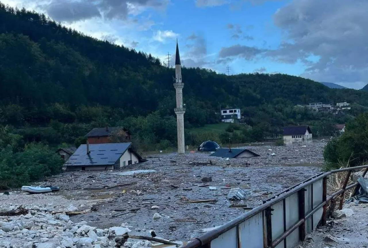 V Sloveniji začeli z zbiranjem pomoči za poplavljena območja BiH