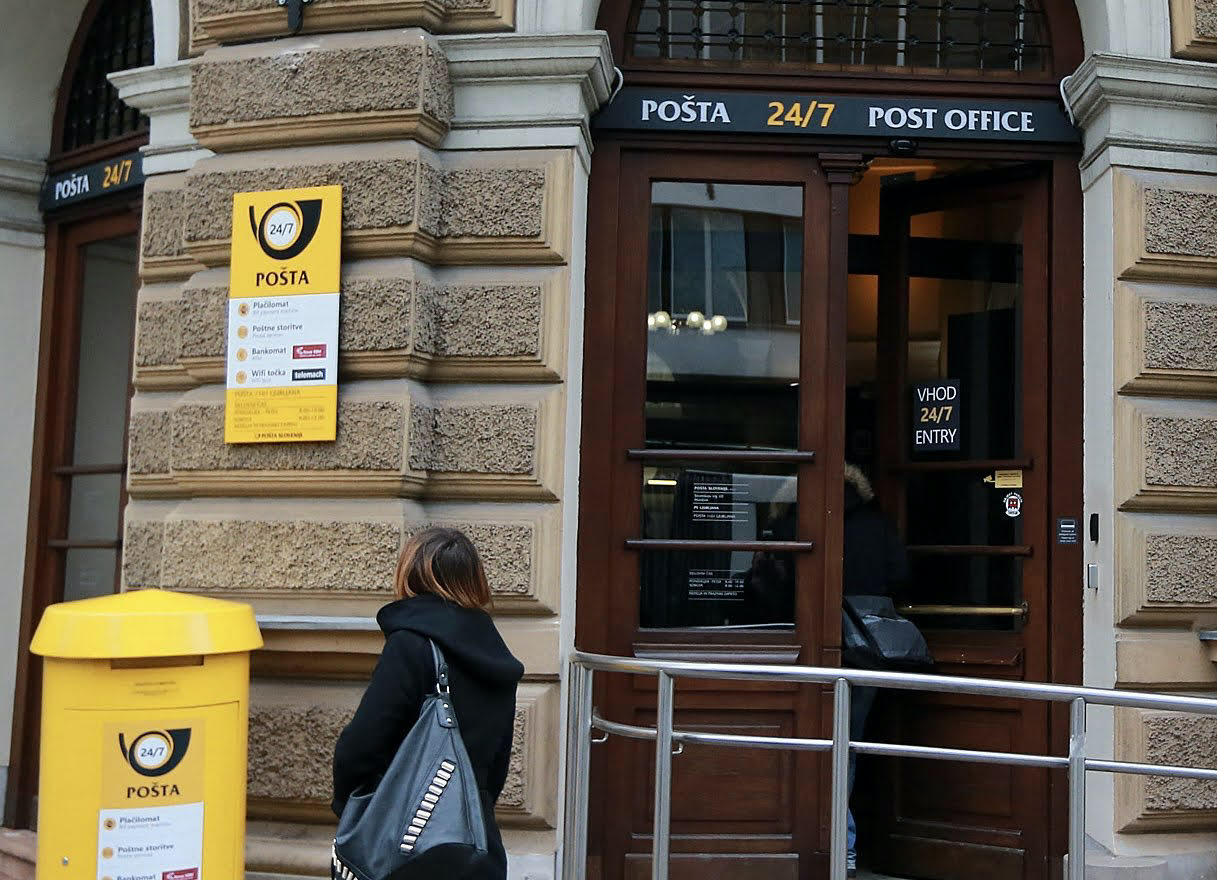 Pošta Slovenije: Delovni čas poslovalnic se bo skrajšal