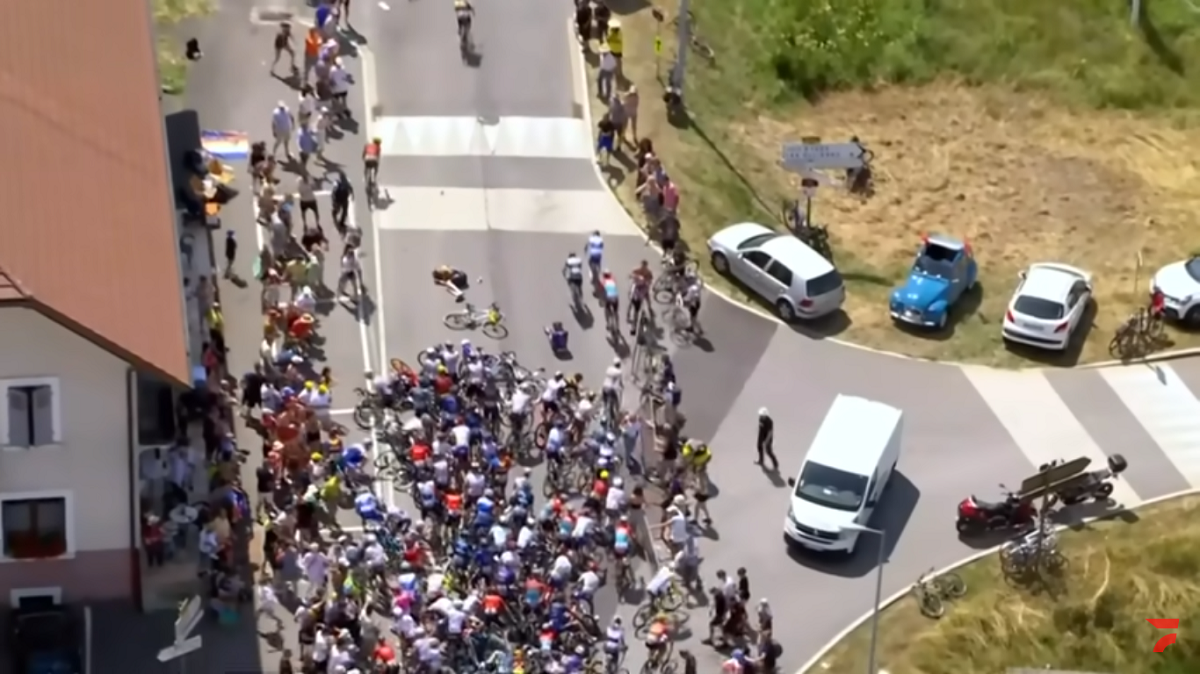 VIDEO: Znan krivec za masovni padec na Tour de France