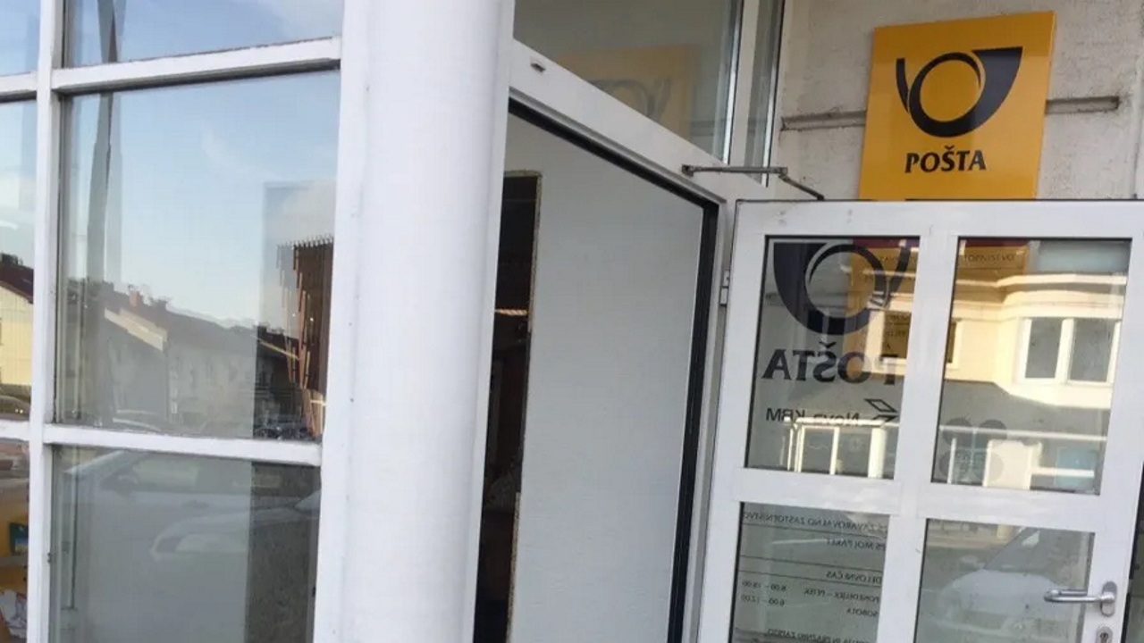V Novem mestu vdrli v denarno ustanovo, so neznanci vlomili v pošto?