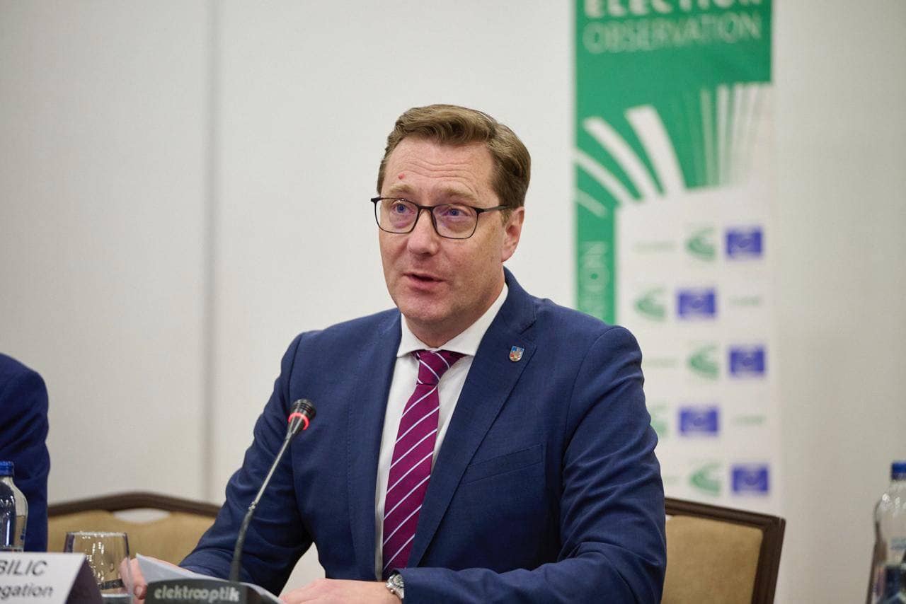 Prebiliča tik pred zdajci izločili iz soočenja, se s tem odpira pot Logarju?