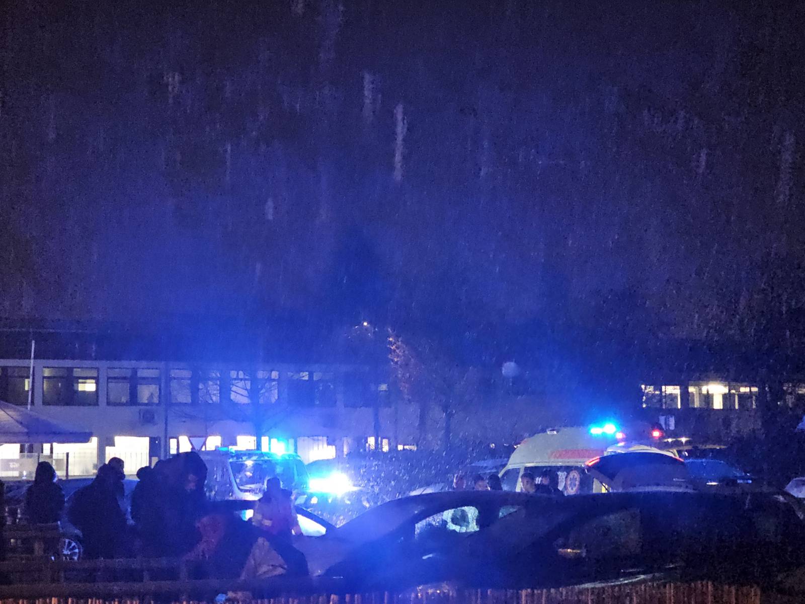 FOTO: Pretep na Ljubljanski ulici, neuradno naj bi bil povožen tudi pešec