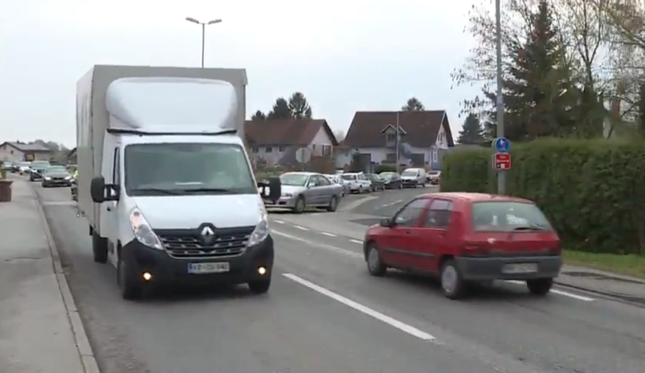 Ptujski svetniki želijo doseči prepoved tranzitnega tovornega prometa skozi Spuhljo