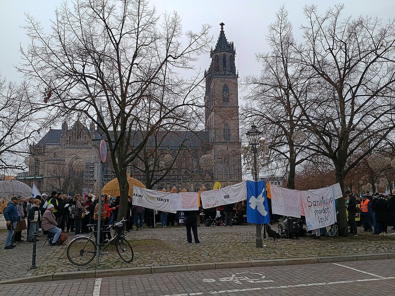 Bojkotirali pouk: V Nemčiji mladi proti obveznemu služenju vojaškega roka