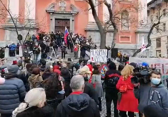 Na Prešernovem trgu shod za svobodo, demokracijo in vladavino prava