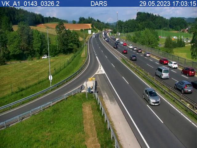 Zaradi prometne nesreče na Štajerski avtocesti zastoji proti Mariboru