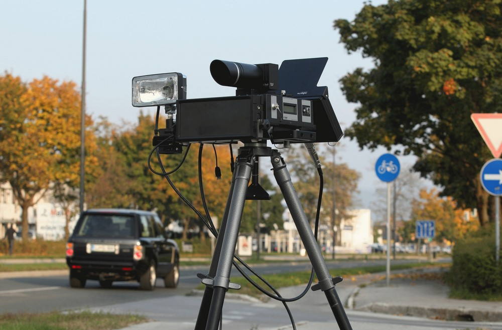 DNEVNA: V Mariboru na več lokacijah postavili mobilni radar