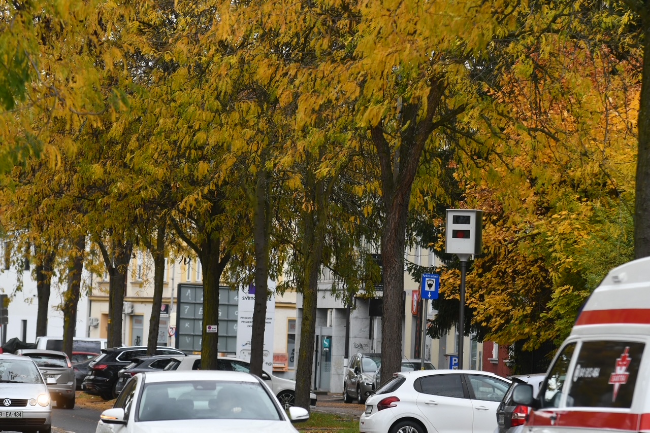 Kmalu na novi lokaciji: V dobrih dveh mesecih radar v Mariboru ujel skoraj 6000 prekrškarjev