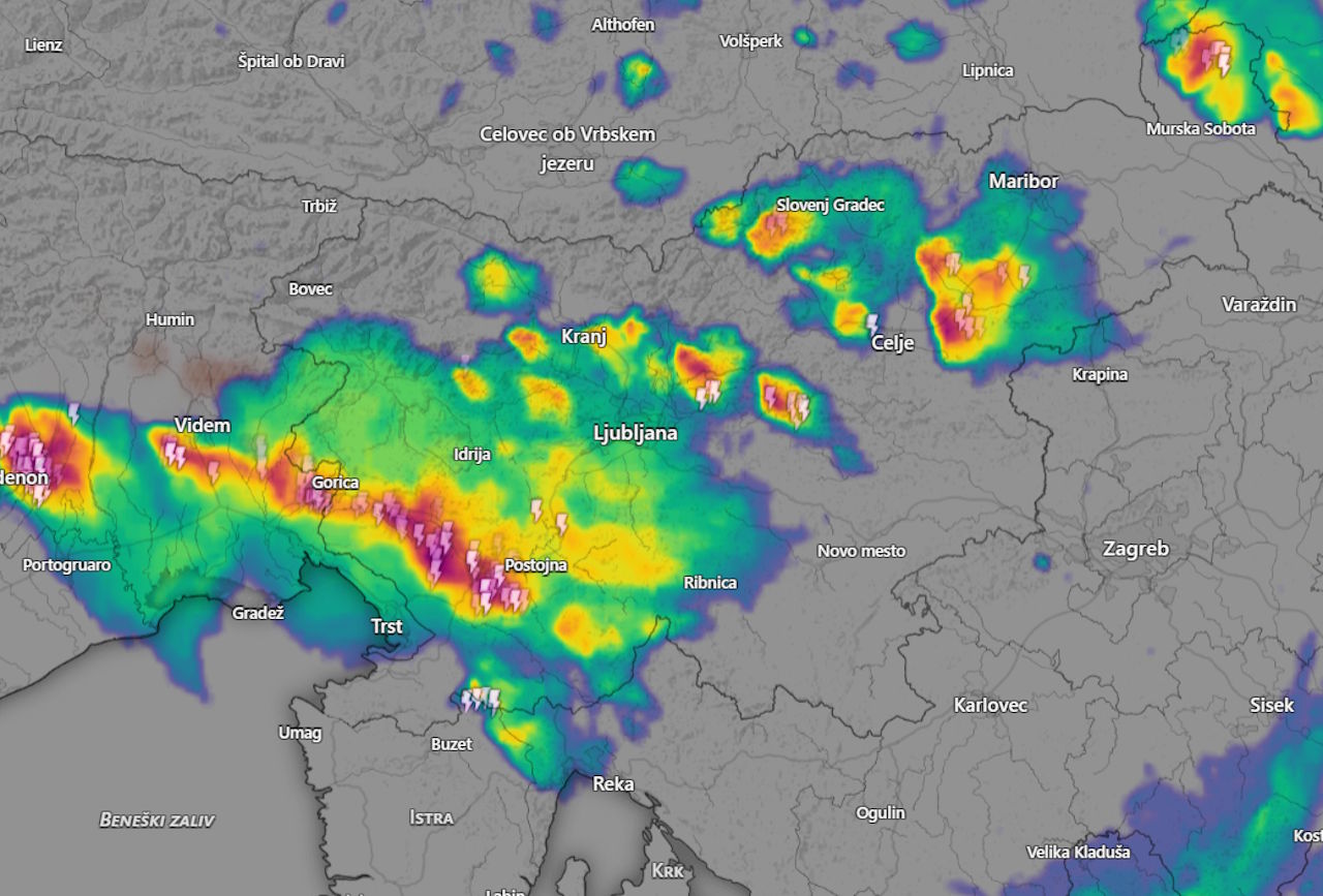 Meteorologi opozarjajo: Popoldan in zvečer močne nevihte in toča