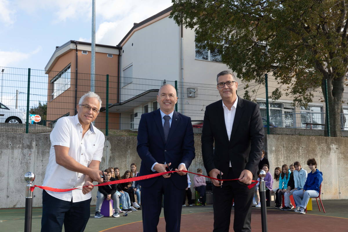 S pomočjo donacije Gorenjske banke pouk v OŠ Šmarje pri Kopru ponovno poteka nemoteno