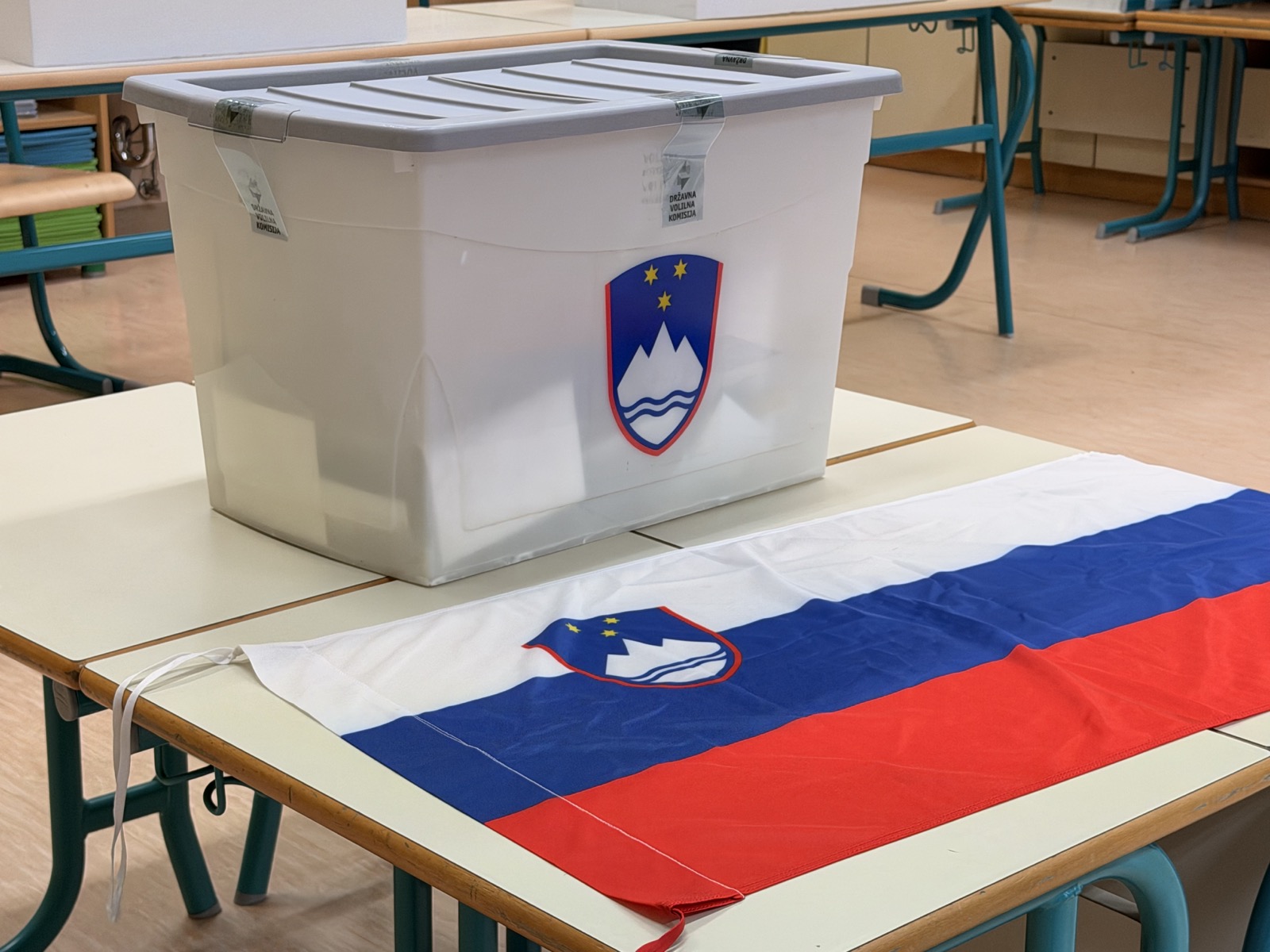 Ste kaj objavili na družbenih omrežjih? Zaradi kršitve volilnega molka že 85 obvestil