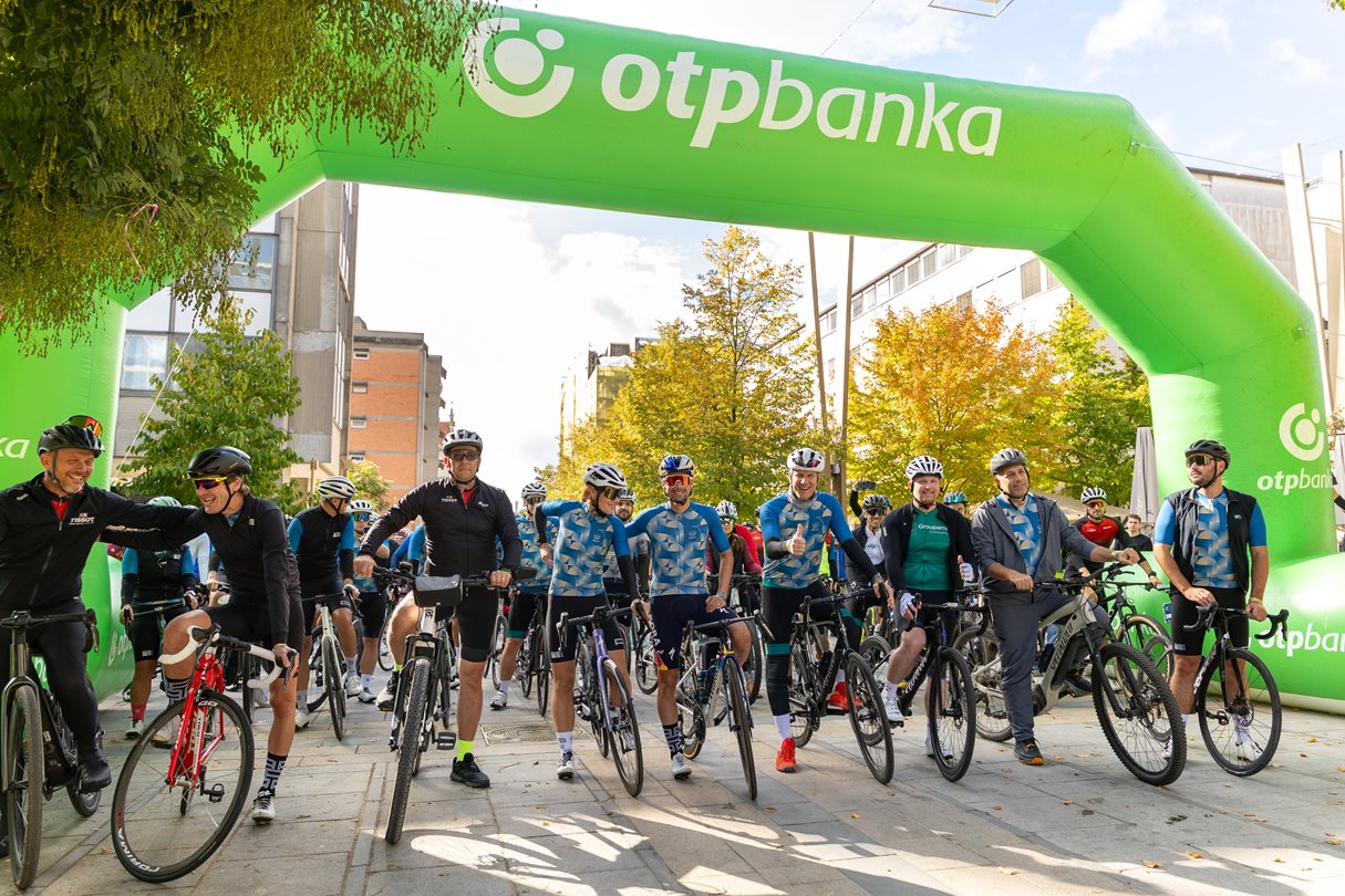 Zlati krog prerasel okvire športnega dogodka: Primož Roglič in OTP banka ponovno združila šport in dobrodelnost