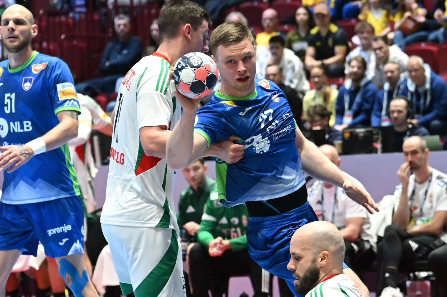 Evropsko prvenstvo: Padli Madžari, Slovenci v torek za polfinale
