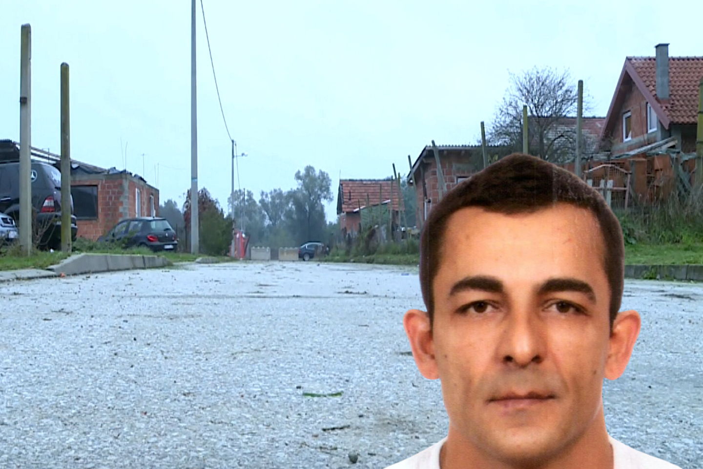 V romskem naselju ustrelil svojo nosečo partnerko, pobegnil v Slovenijo