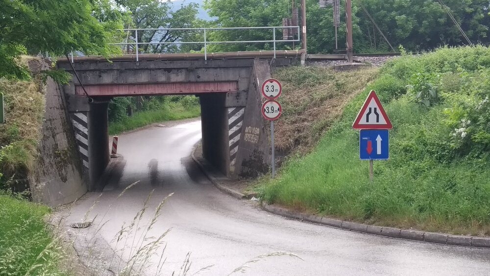 DNEVNA: Novi podvoz in železniška postaja Ledina šele v fazi načrtovanja