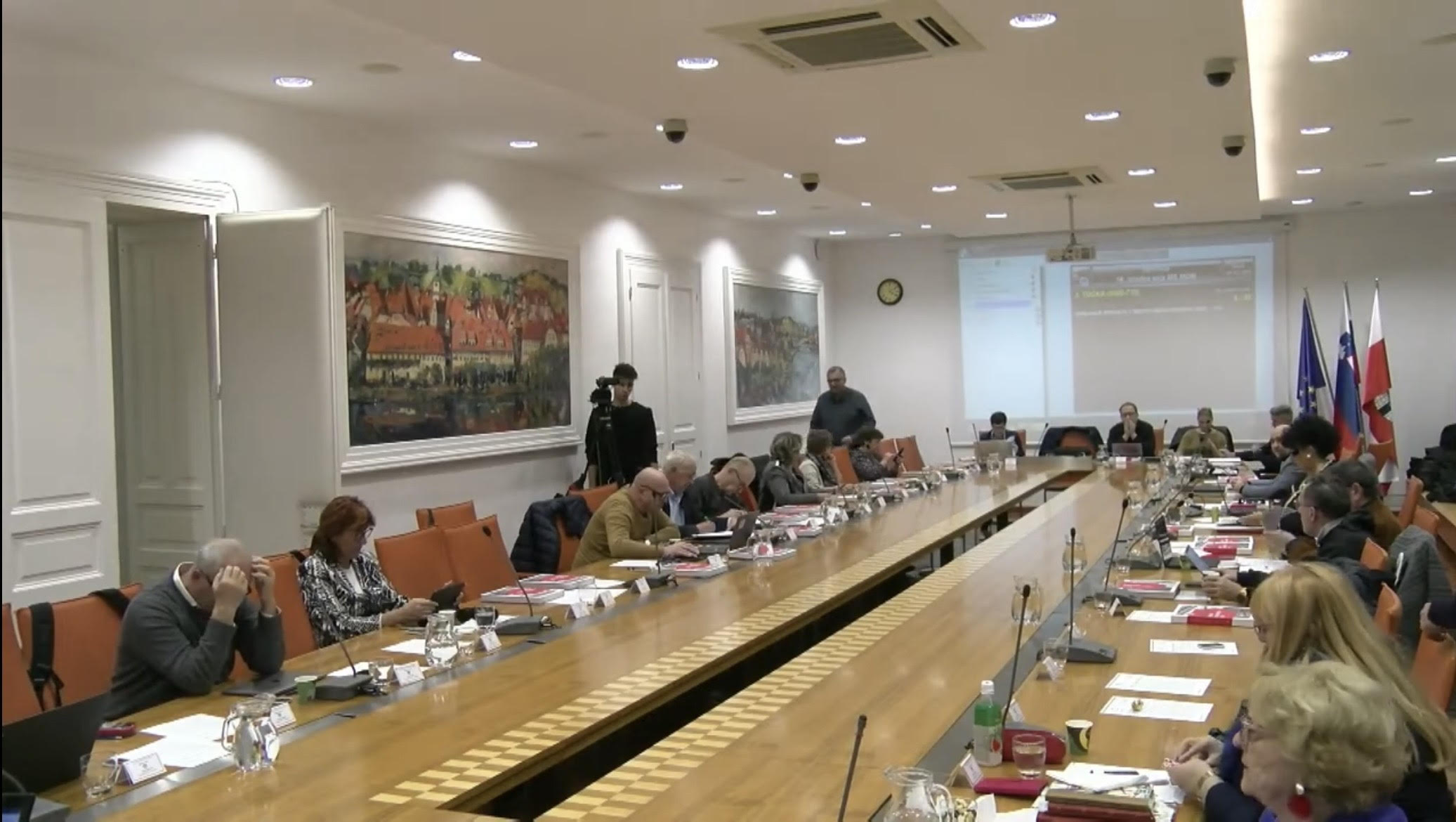 Prepoved spontanih uličnih nastopov po zgledu Ljubljane se v Mariboru še ne bo zgodila