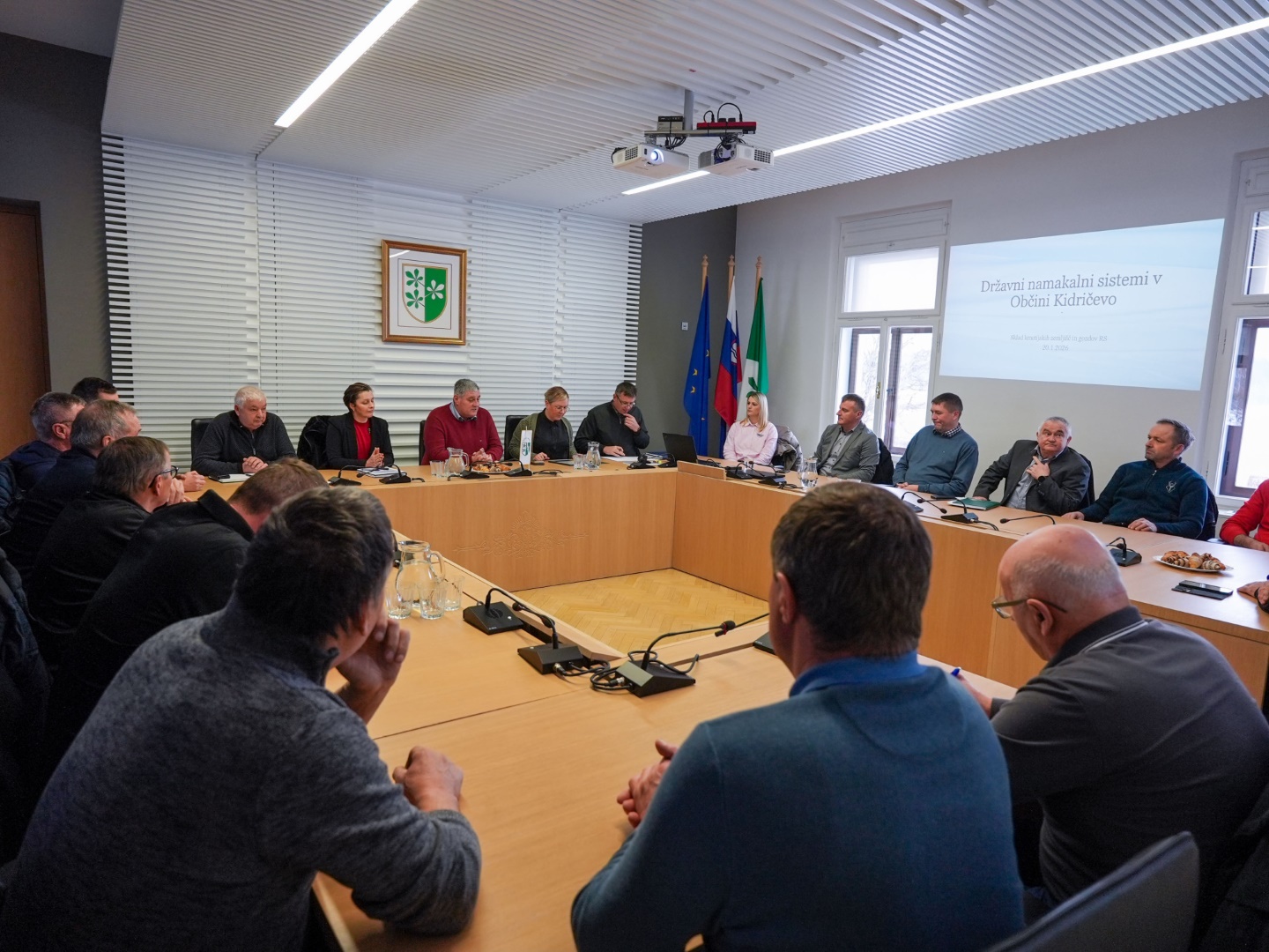 Ministrica Mateja Čalušić v Kidričevem podprla izgradnjo državnega namakalnega sistema