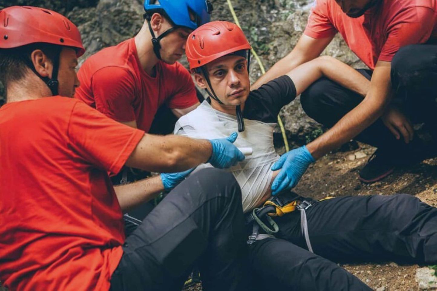 Ali veste, kdo odgovarja, če na teambuildingu pride do poškodbe?