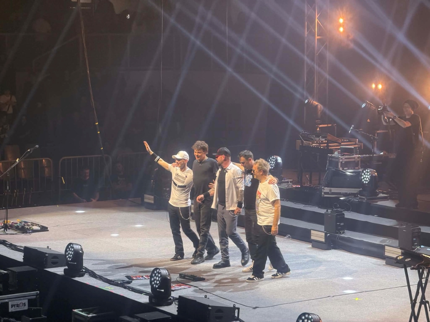 FOTO: Maribor gostil ekskluzivno izvedbo jubilejnega koncerta skupine Siddharta