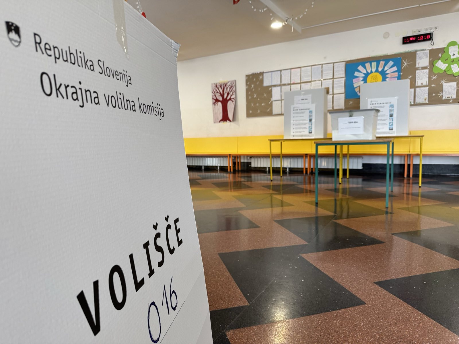 Znani prvi neuradni izidi referenduma, kakšni so?