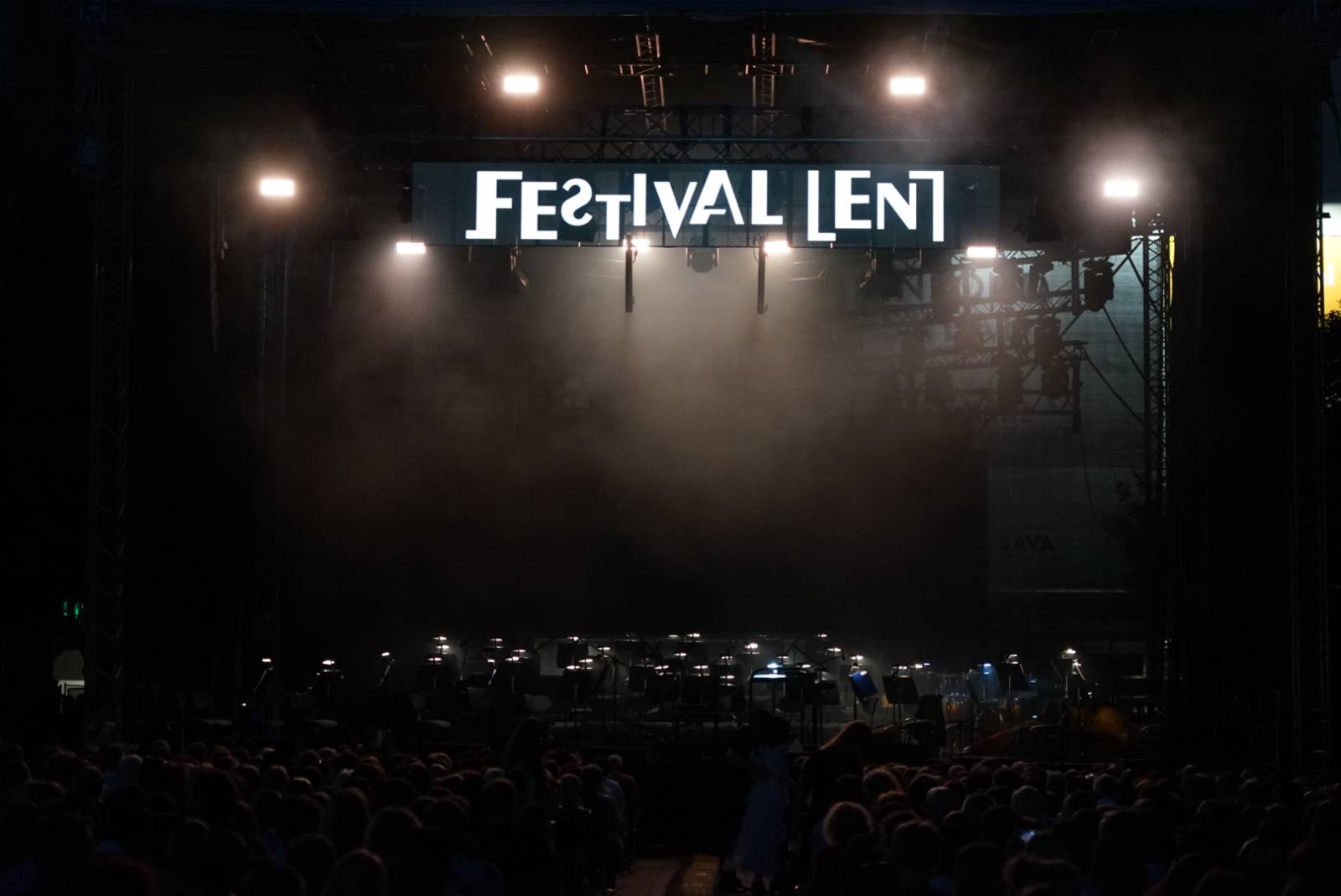 Četrti dan Festivala Lent prinaša kubanski večer, smeh in ples