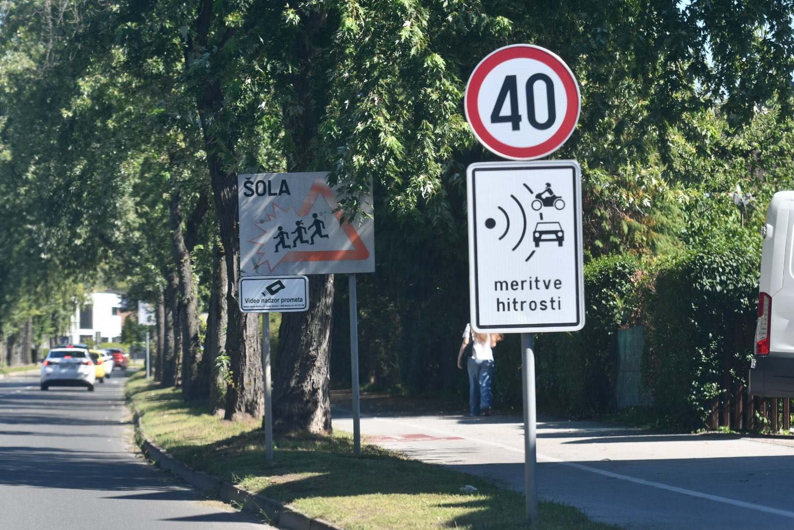 Mestni svetniki razburjeni: Kamere pri radarjih snemajo otroke na poti v šolo