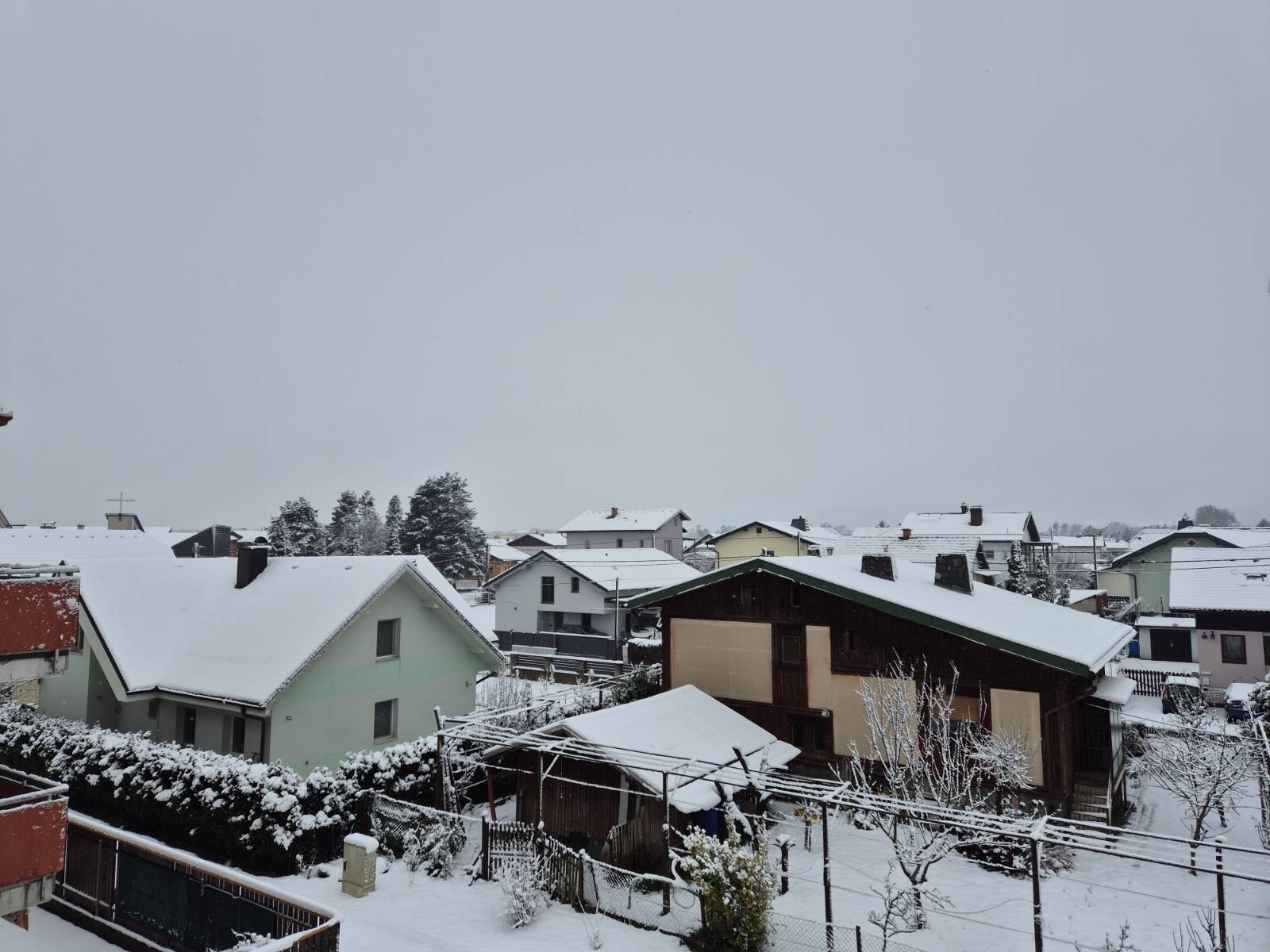 Meteorologi napovedujejo pravi 'zimski šok' takoj po praznikih: Se bo januar začel s snegom in mrazom?