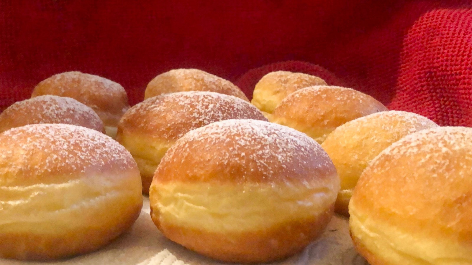 ANKETA: Kje v Mariboru so po vašem mnenju najboljši krofi?