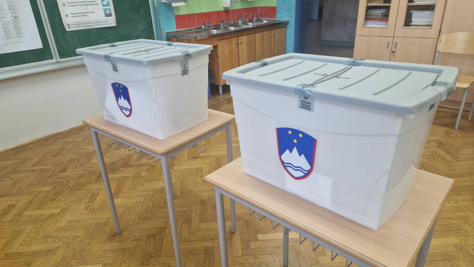 Koliko volivcev je že glasovalo? Znani prvi podatki, Maribor spet izstopa