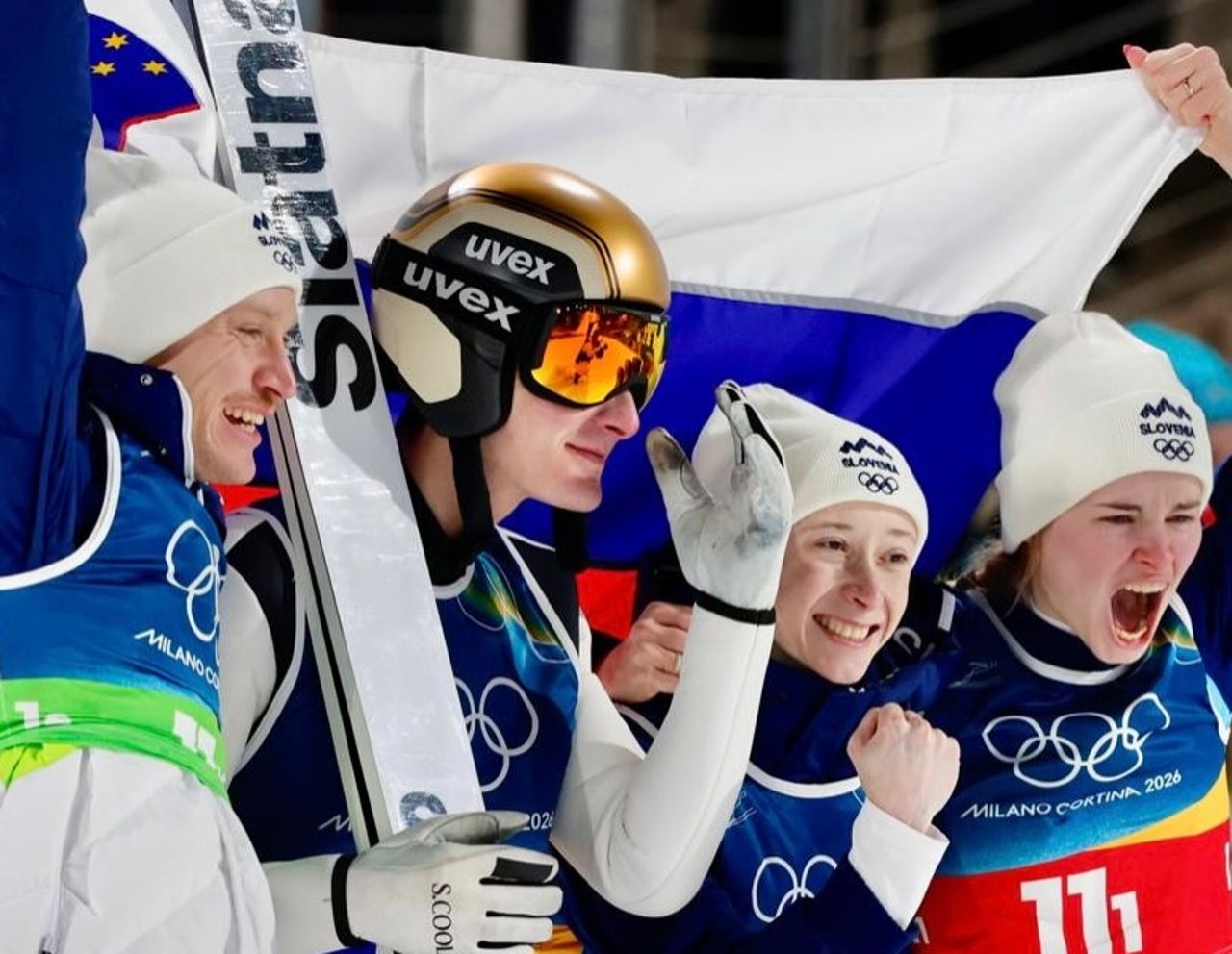 Zlato za Slovenijo: Mešana ekipa skakalcev do naslova olimpijskih prvakov